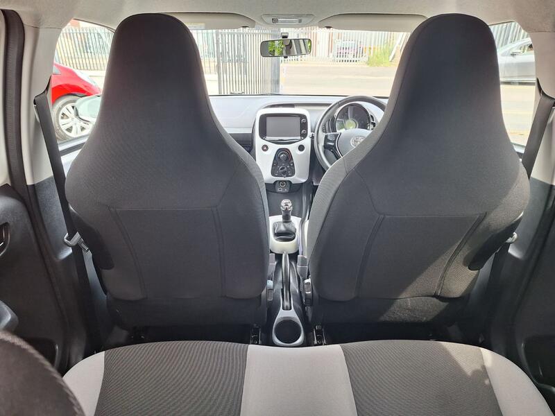 TOYOTA AYGO