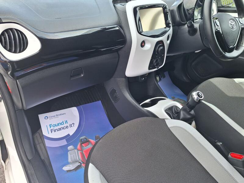TOYOTA AYGO
