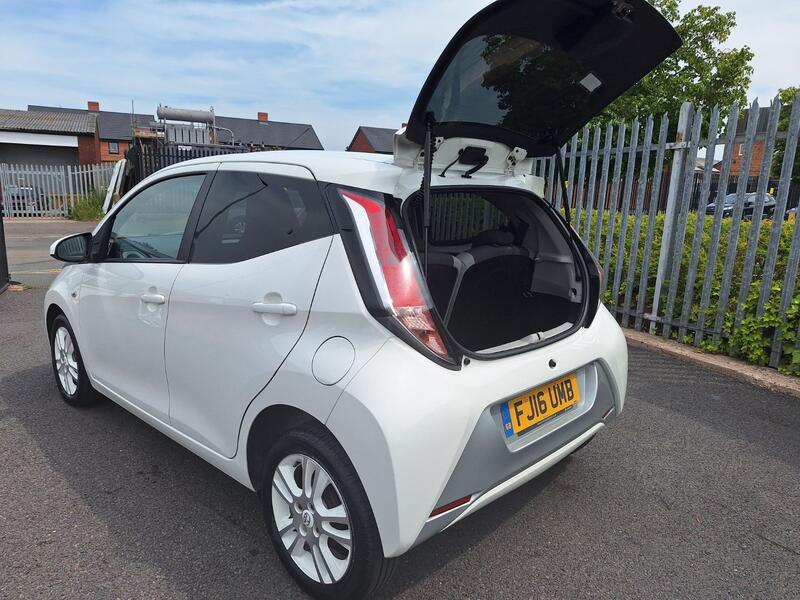 TOYOTA AYGO