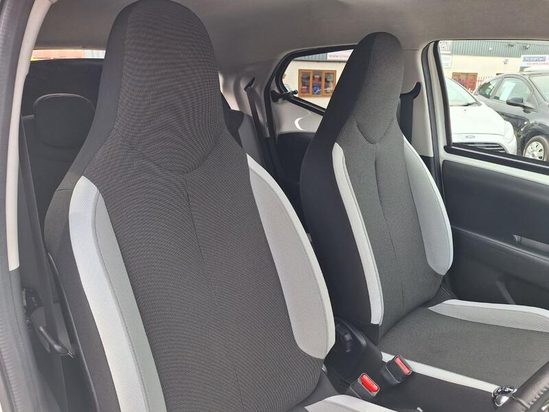 TOYOTA AYGO